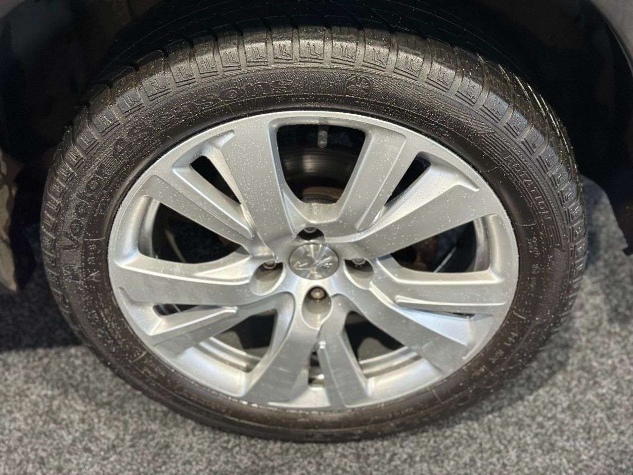 2019 PEUGEOT 2008 2019 PEUGEOT 2008