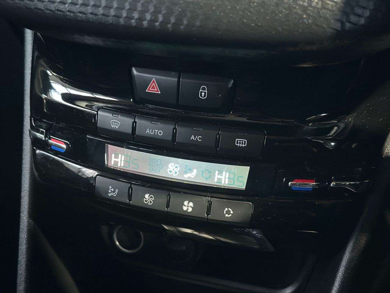 2019 PEUGEOT 2008 2019 PEUGEOT 2008