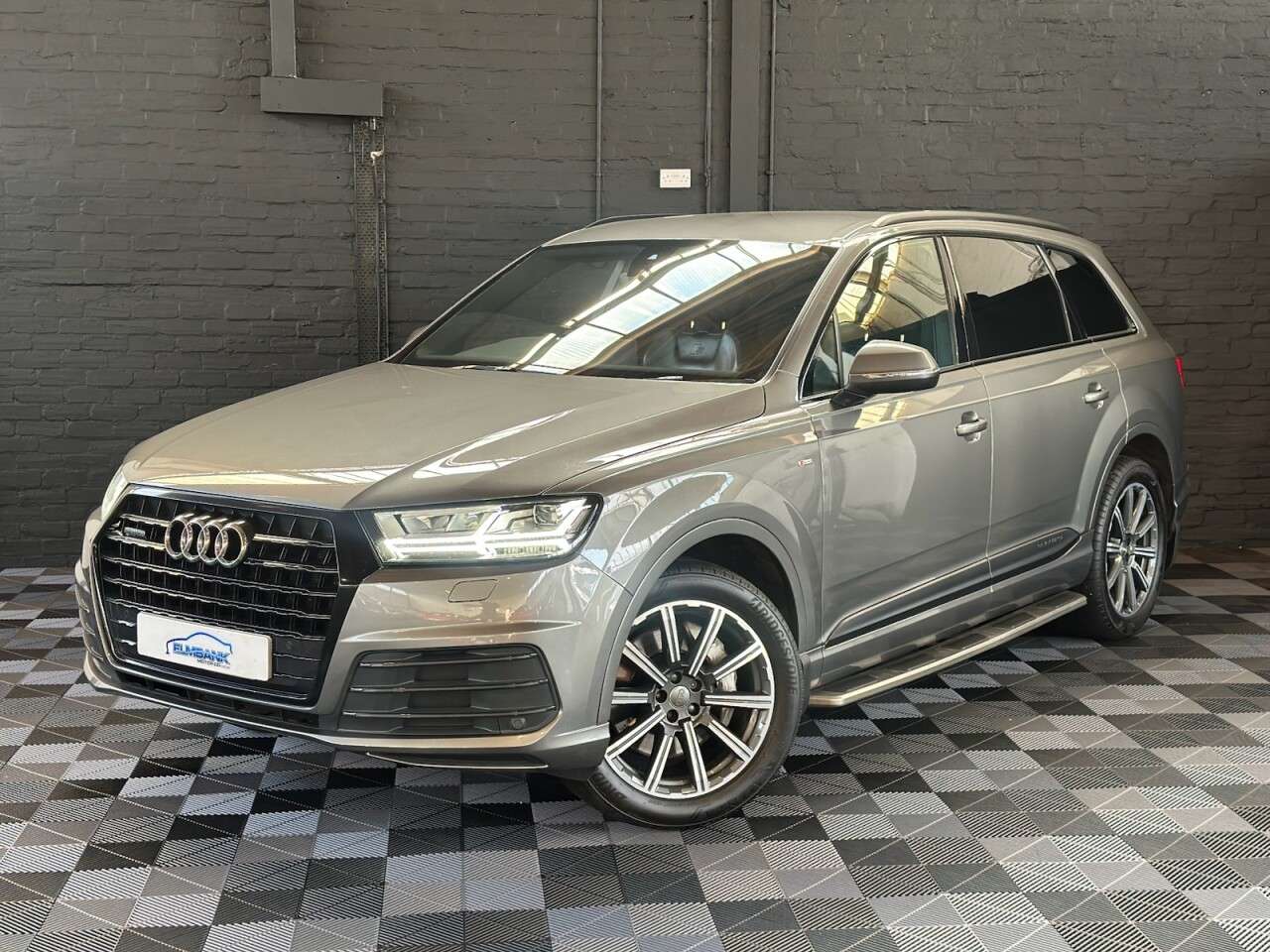 0 AUDI Q7 0 AUDI Q7