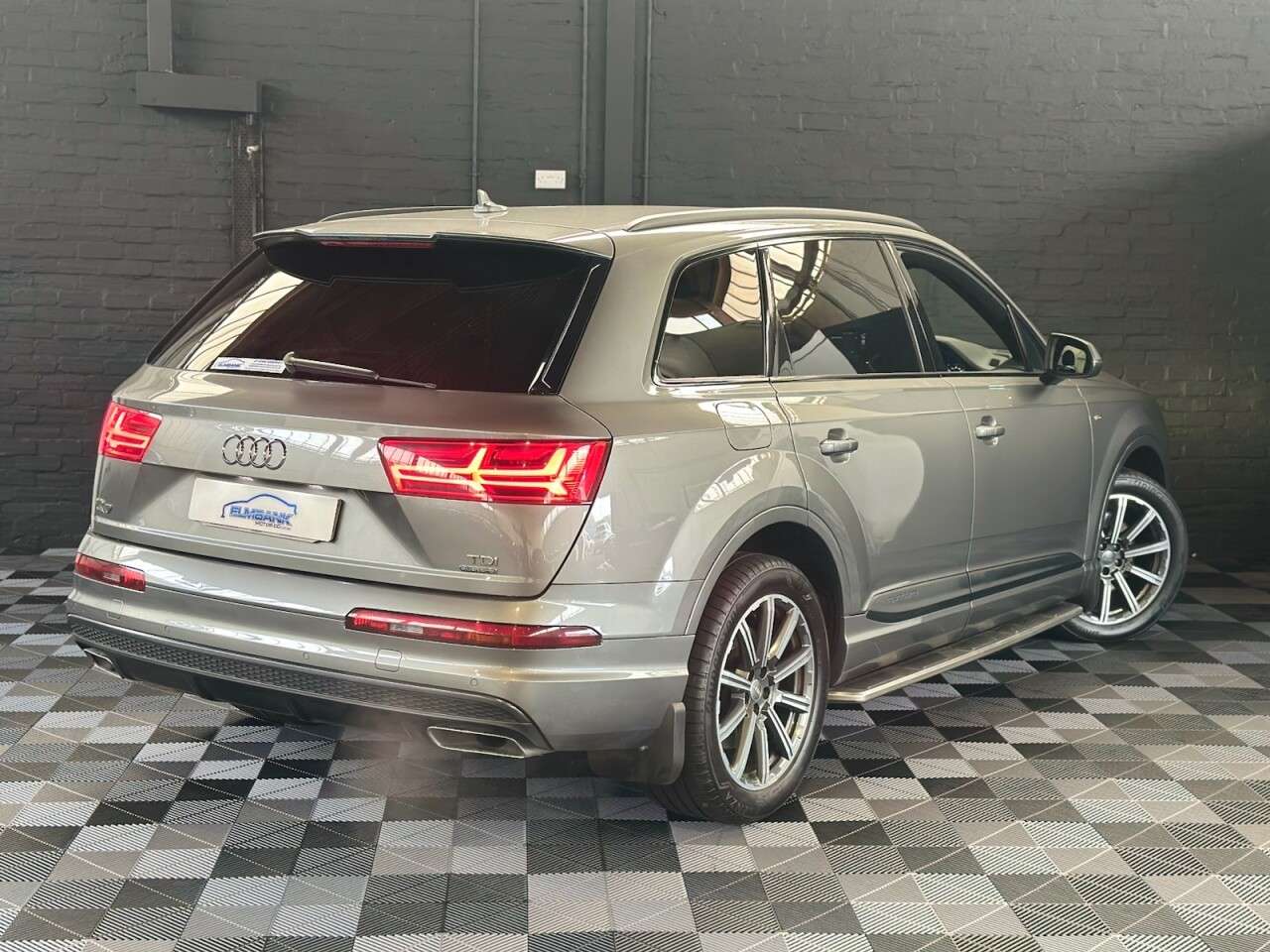 0 AUDI Q7 0 AUDI Q7