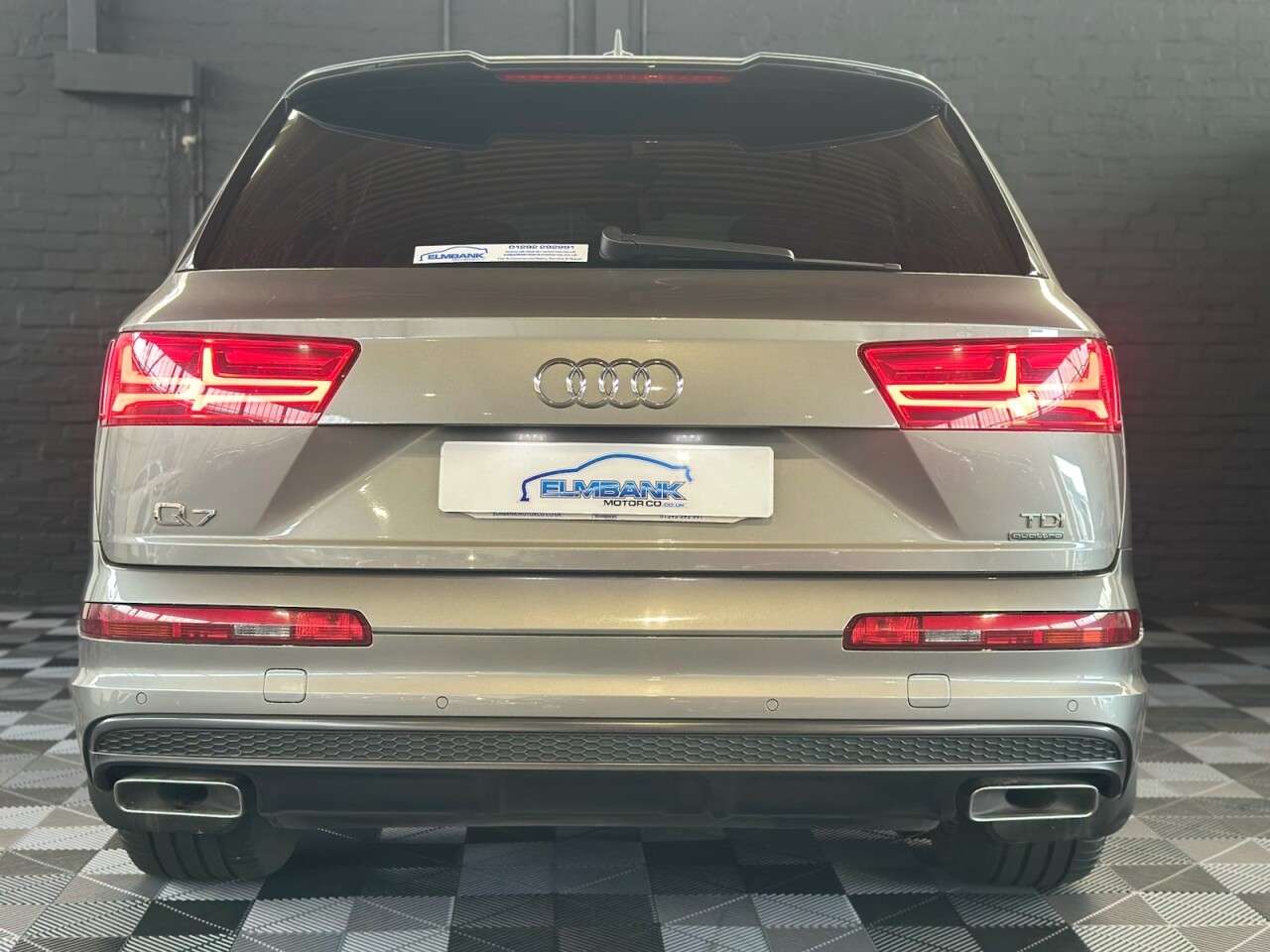 0 AUDI Q7 0 AUDI Q7
