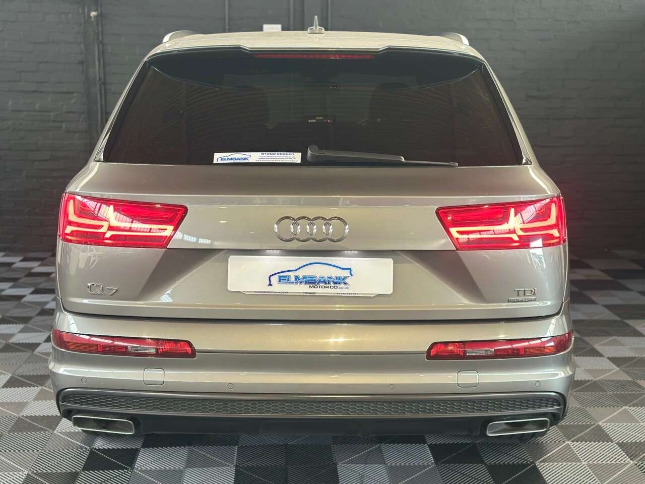 0 AUDI Q7 0 AUDI Q7