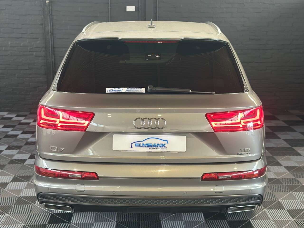 0 AUDI Q7 0 AUDI Q7