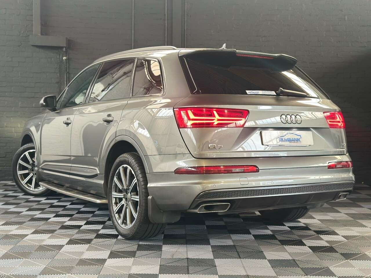 0 AUDI Q7 0 AUDI Q7