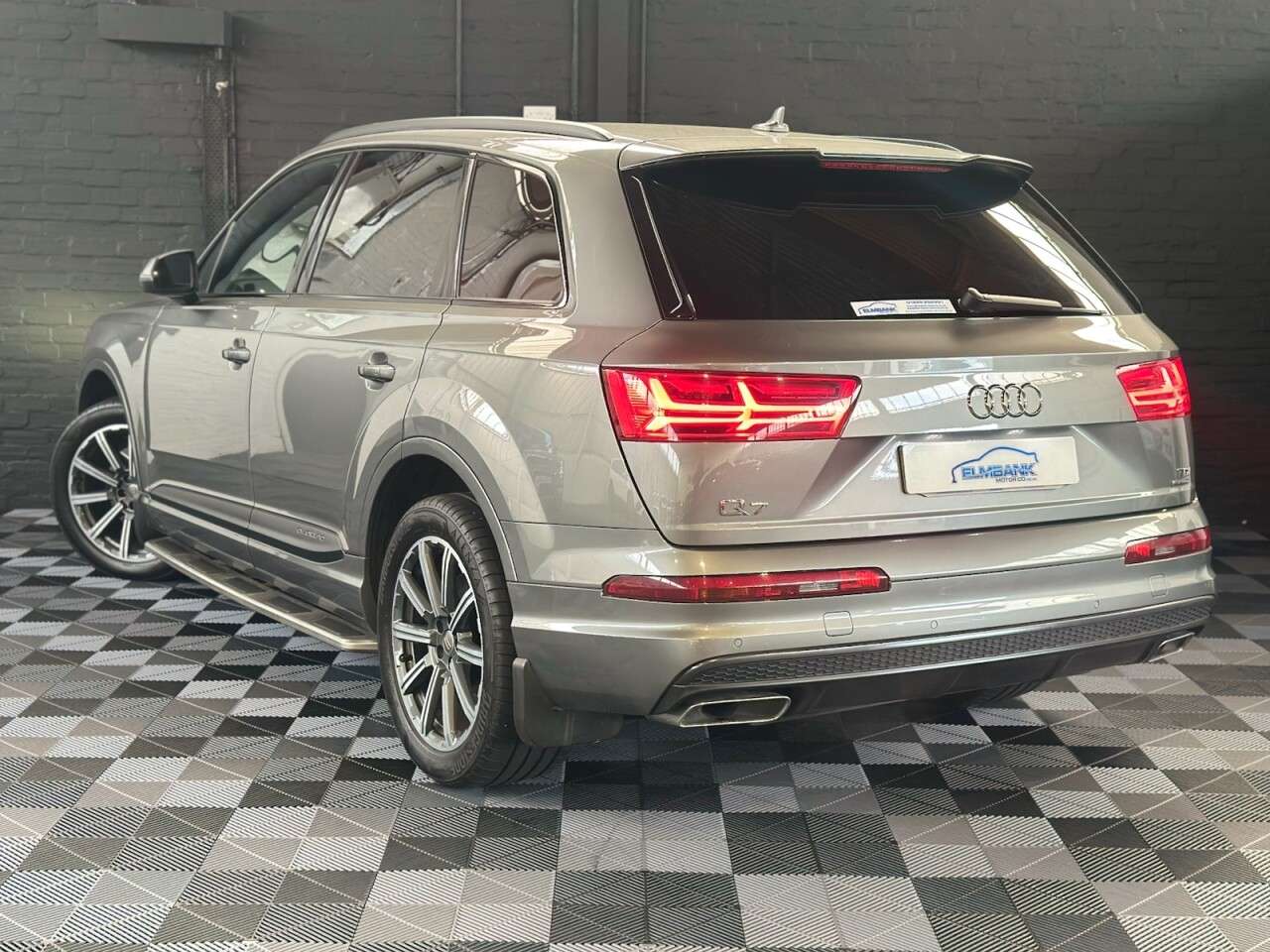 0 AUDI Q7 0 AUDI Q7