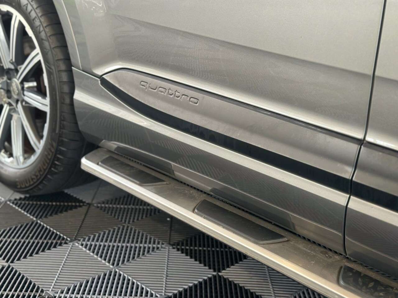 0 AUDI Q7 0 AUDI Q7