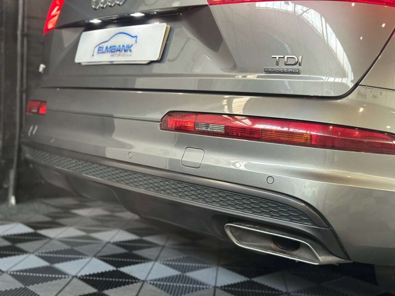 A 0 AUDI Q7 3.0 TDI V6 S line SUV 5dr Diesel Tiptronic quattro Euro 6 (s/s) (272 ps) HI A 0 AUDI Q7 3.0 TDI V6 S line SUV 5dr Diesel Tiptronic quattro Euro 6 (s/s) (272 ps) HI