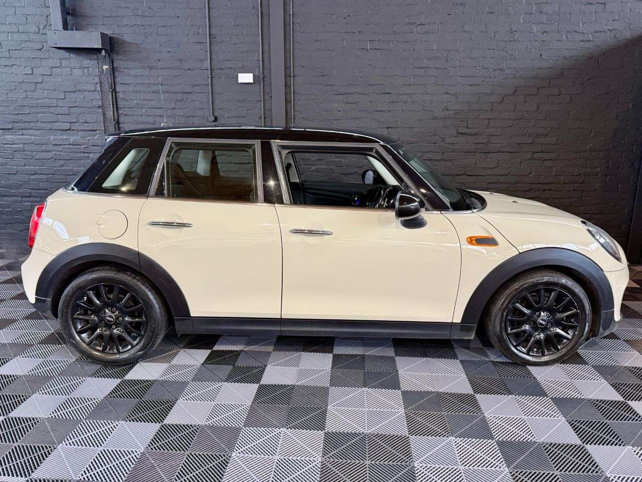 2017 MINI HATCH 2017 MINI HATCH