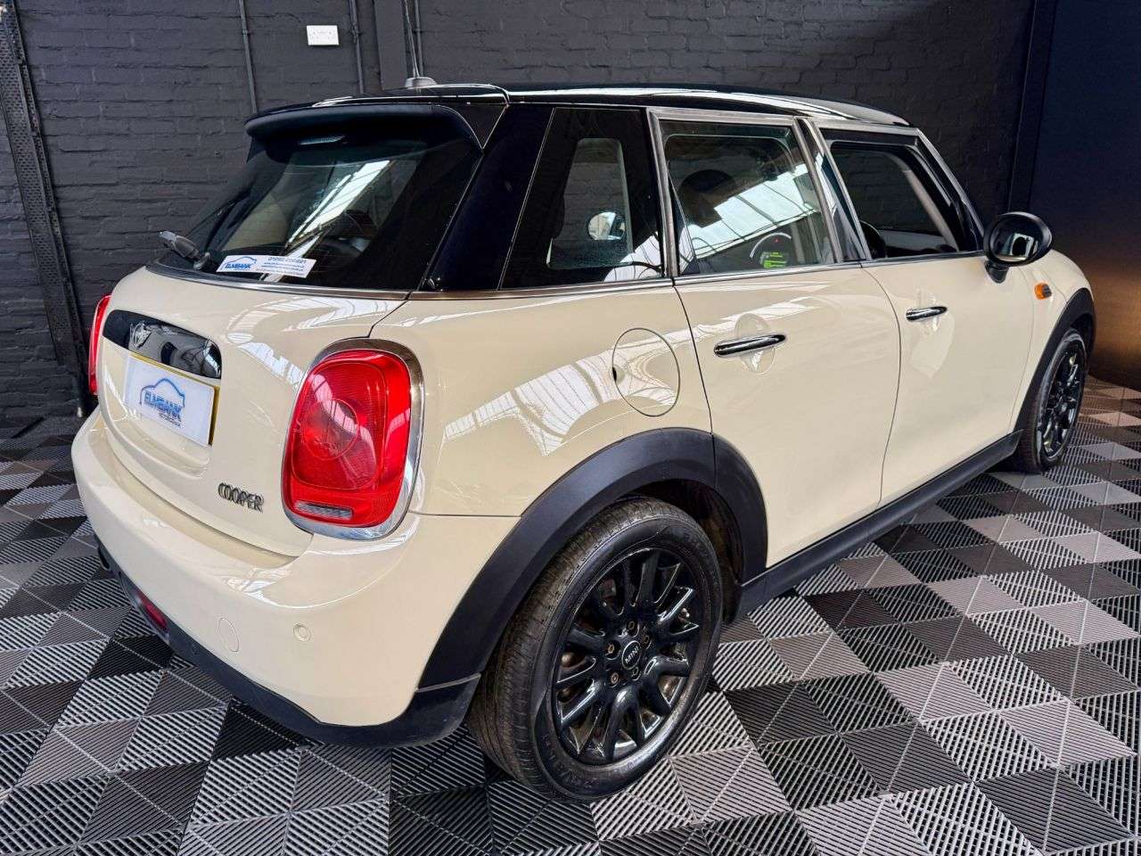 2017 MINI HATCH 2017 MINI HATCH