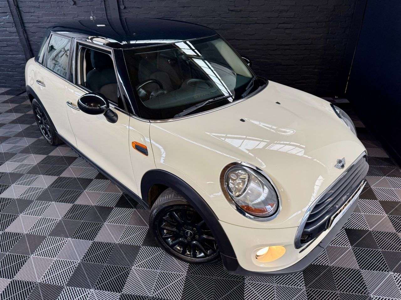 2017 MINI HATCH 2017 MINI HATCH