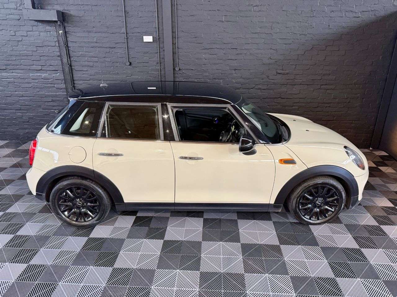 2017 MINI HATCH 2017 MINI HATCH