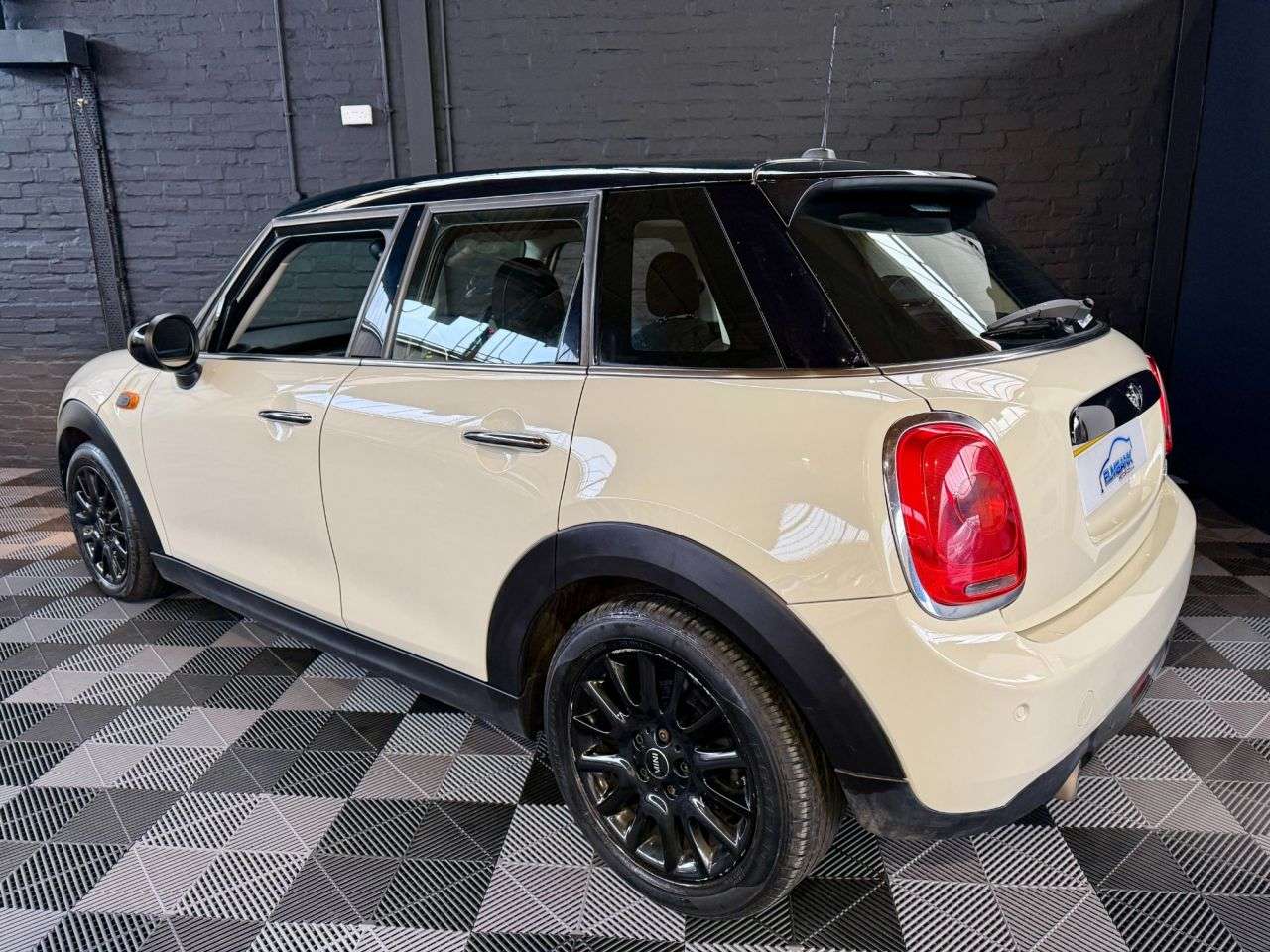 2017 MINI HATCH 2017 MINI HATCH