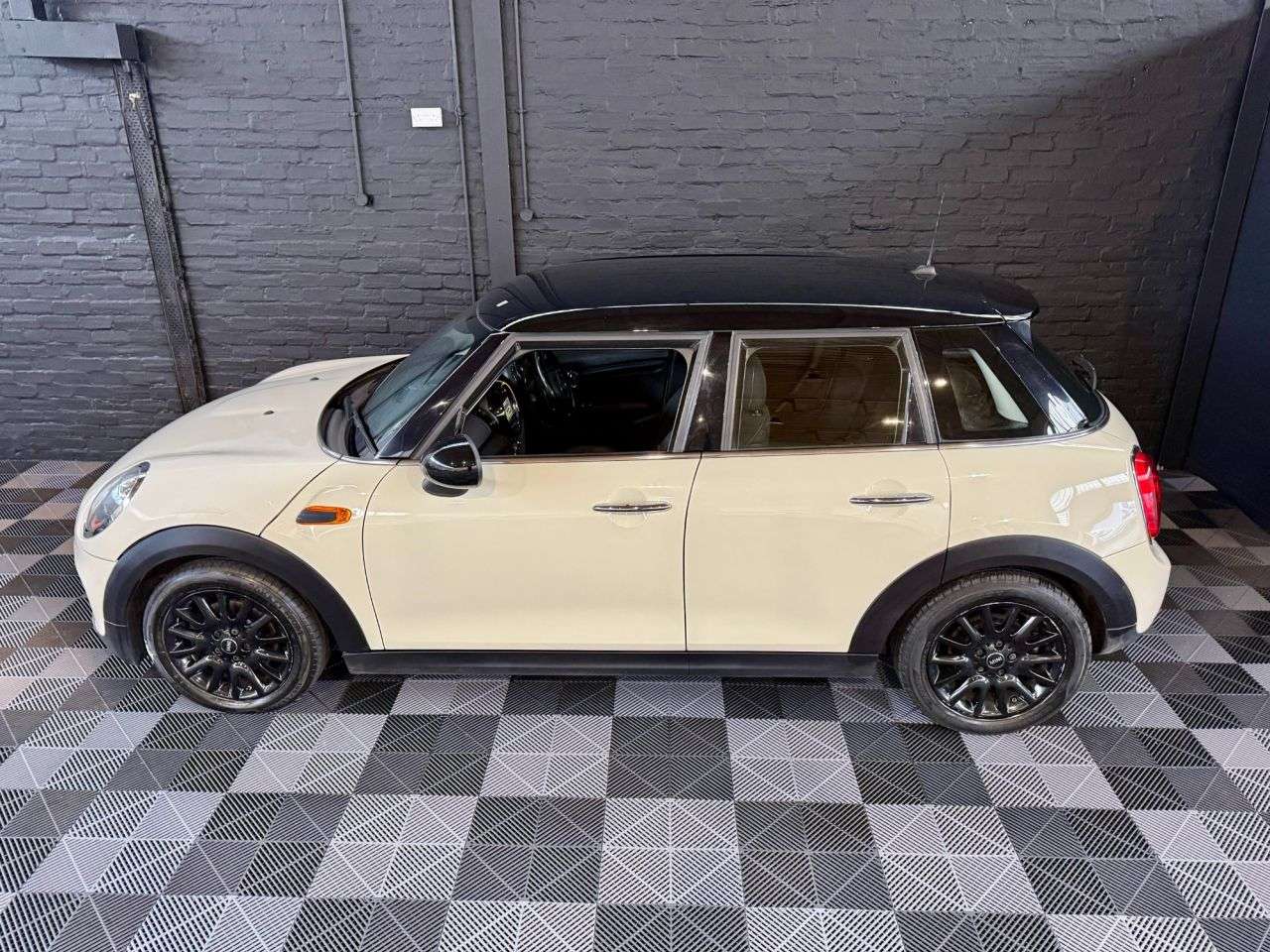 2017 MINI HATCH 2017 MINI HATCH