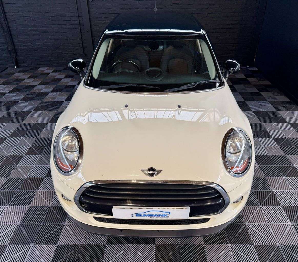 A 2017 MINI HATCH 1.5 Cooper Hatchback 5dr Petrol Manual Euro 6 (s/s) (136 ps) £3000 EXTRAS - A 2017 MINI HATCH 1.5 Cooper Hatchback 5dr Petrol Manual Euro 6 (s/s) (136 ps) £3000 EXTRAS -