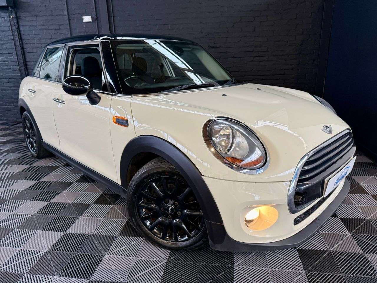 2017 MINI HATCH 2017 MINI HATCH