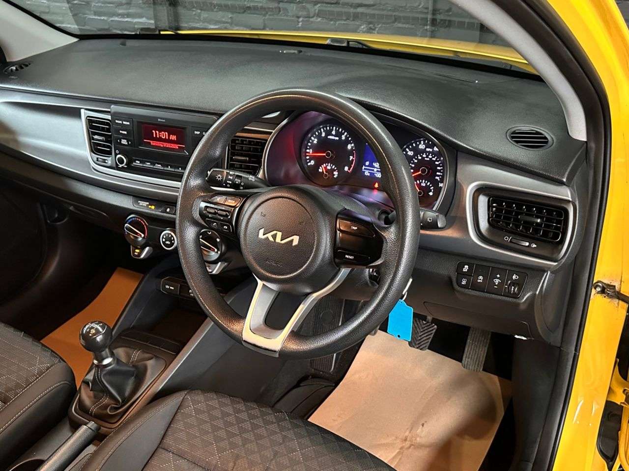 A 2022 KIA RIO 1.2 1 Hatchback 5dr Petrol Manual Euro 6 (s/s) (83 bhp) 2 KEYS - FSH - 2022 A 2022 KIA RIO 1.2 1 Hatchback 5dr Petrol Manual Euro 6 (s/s) (83 bhp) 2 KEYS - FSH - 2022