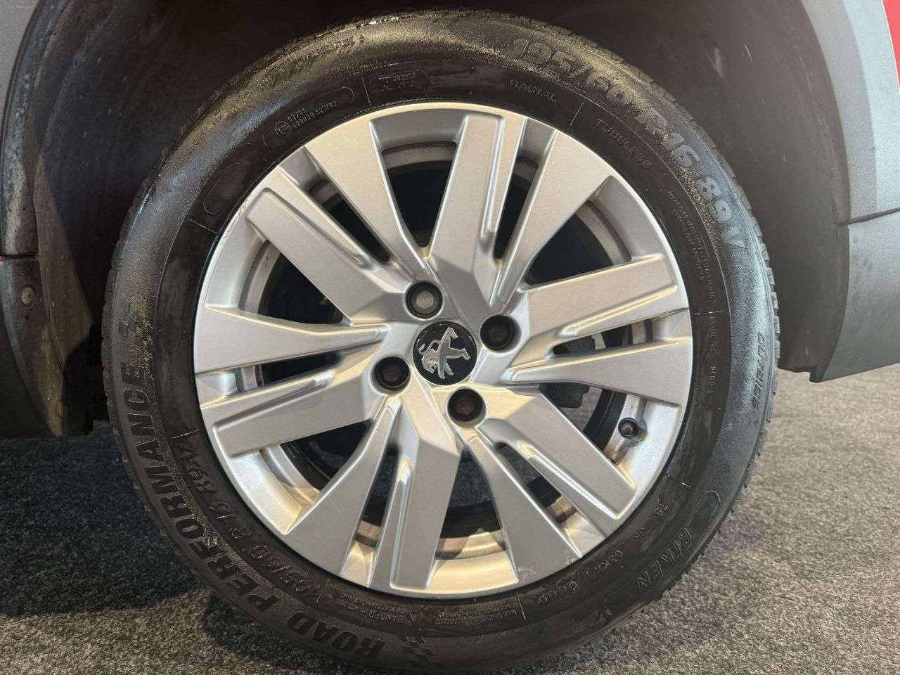 2016 PEUGEOT 2008 2016 PEUGEOT 2008