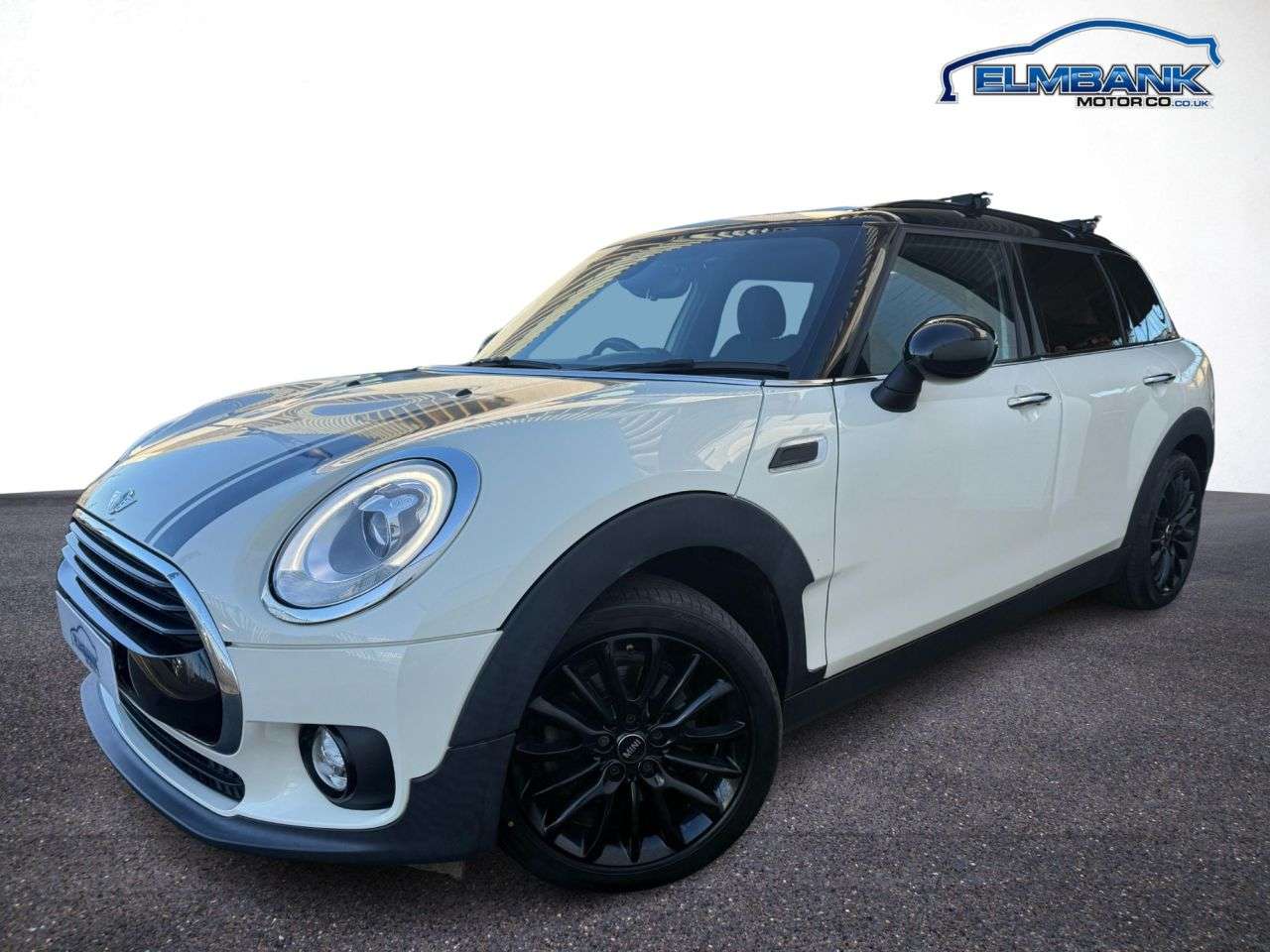 A 2017 MINI CLUBMAN 2.0 Cooper D (Black Pack) Estate 6dr Diesel Auto Euro 6 (s/s) (150 ps) ONLY A 2017 MINI CLUBMAN 2.0 Cooper D (Black Pack) Estate 6dr Diesel Auto Euro 6 (s/s) (150 ps) ONLY