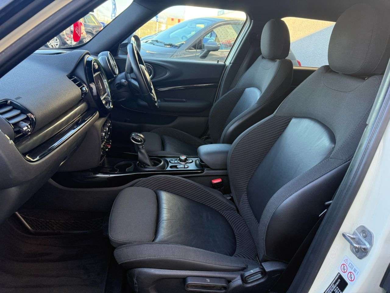 2017 MINI CLUBMAN 2017 MINI CLUBMAN