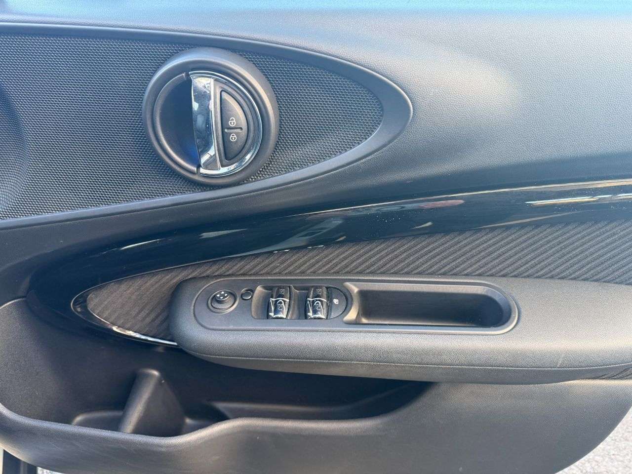 2017 MINI CLUBMAN 2017 MINI CLUBMAN