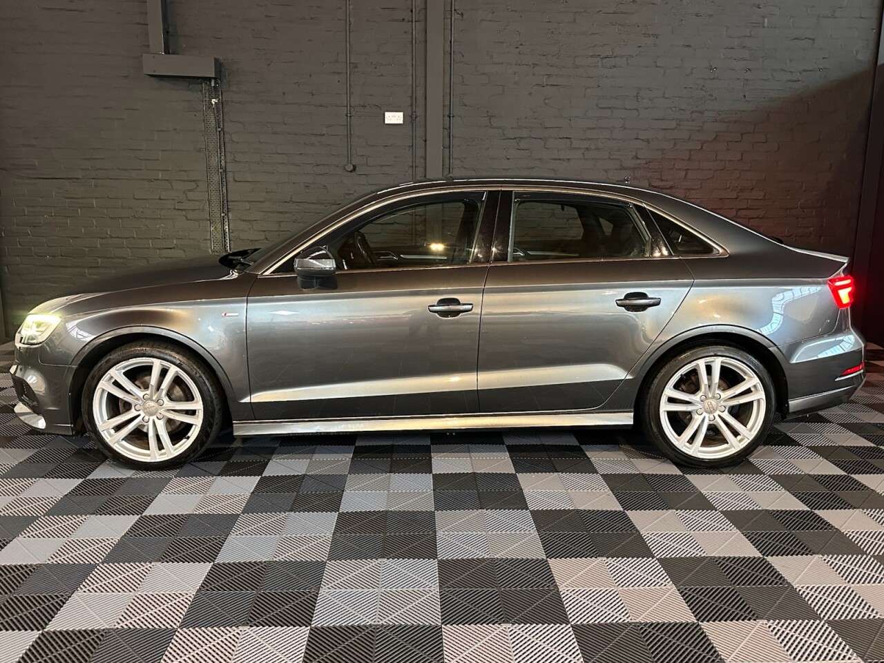 A 0 AUDI A3 1.6 TDI 30 S line Saloon 4dr Diesel Manual Euro 6 (s/s) (116 ps) ULEZ COMPL A 0 AUDI A3 1.6 TDI 30 S line Saloon 4dr Diesel Manual Euro 6 (s/s) (116 ps) ULEZ COMPL