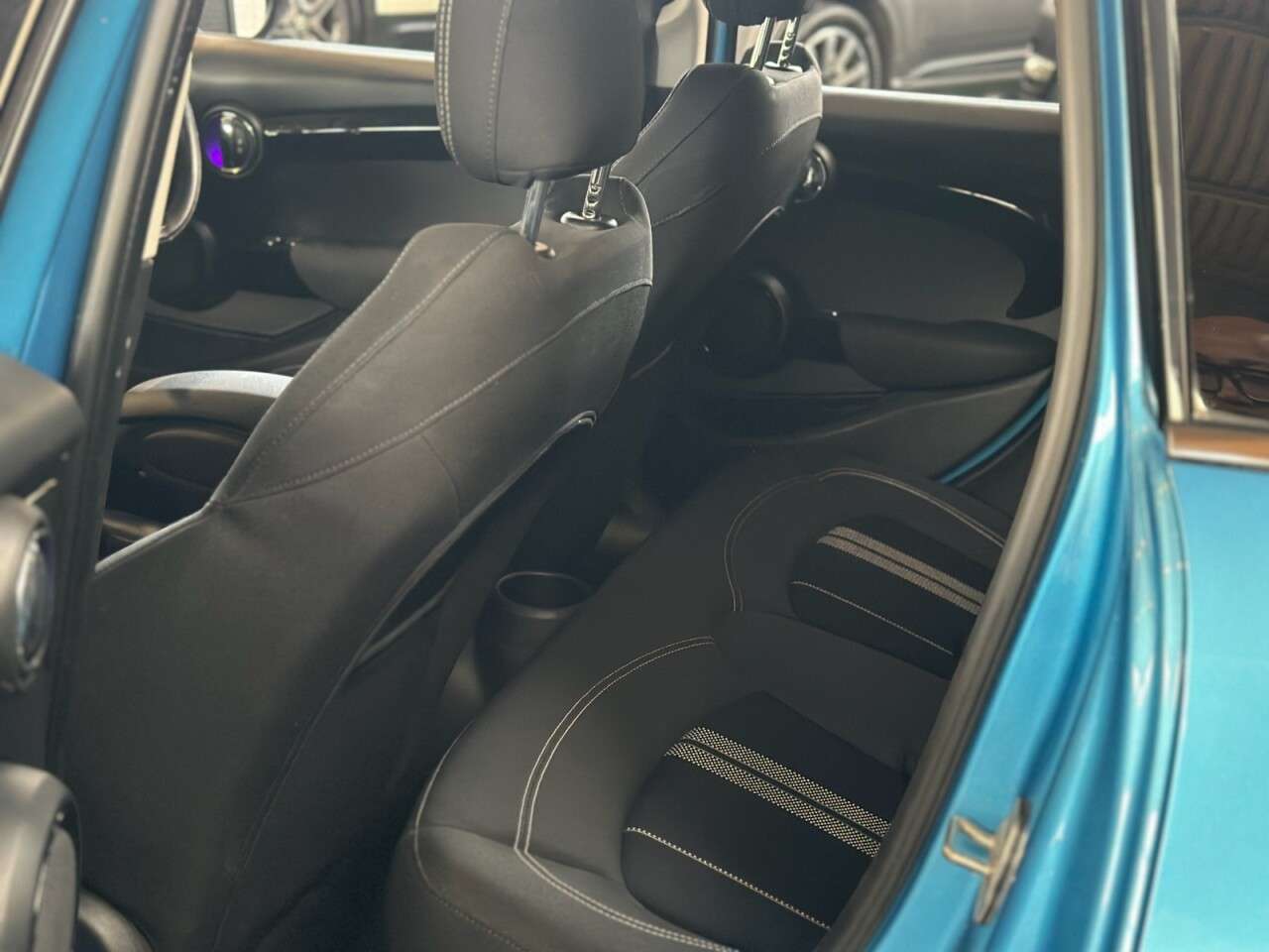 0 MINI HATCH 0 MINI HATCH