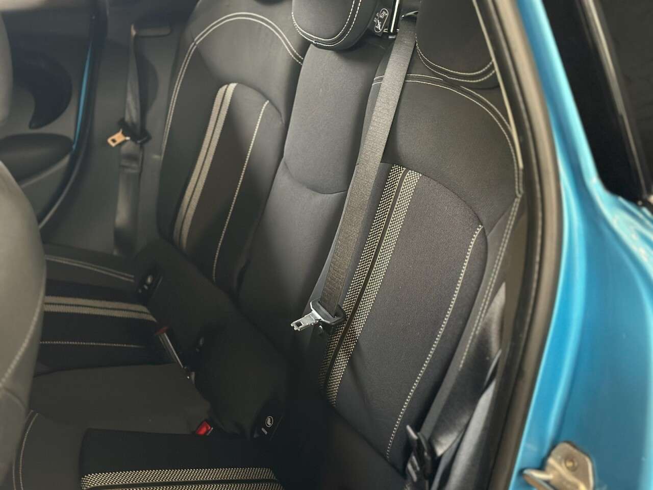 0 MINI HATCH 0 MINI HATCH