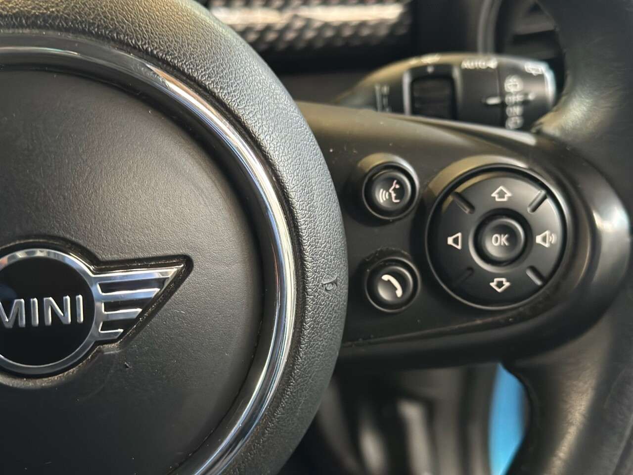 0 MINI HATCH 0 MINI HATCH