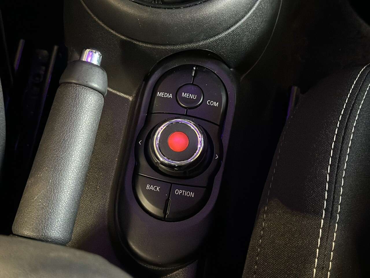 0 MINI HATCH 0 MINI HATCH