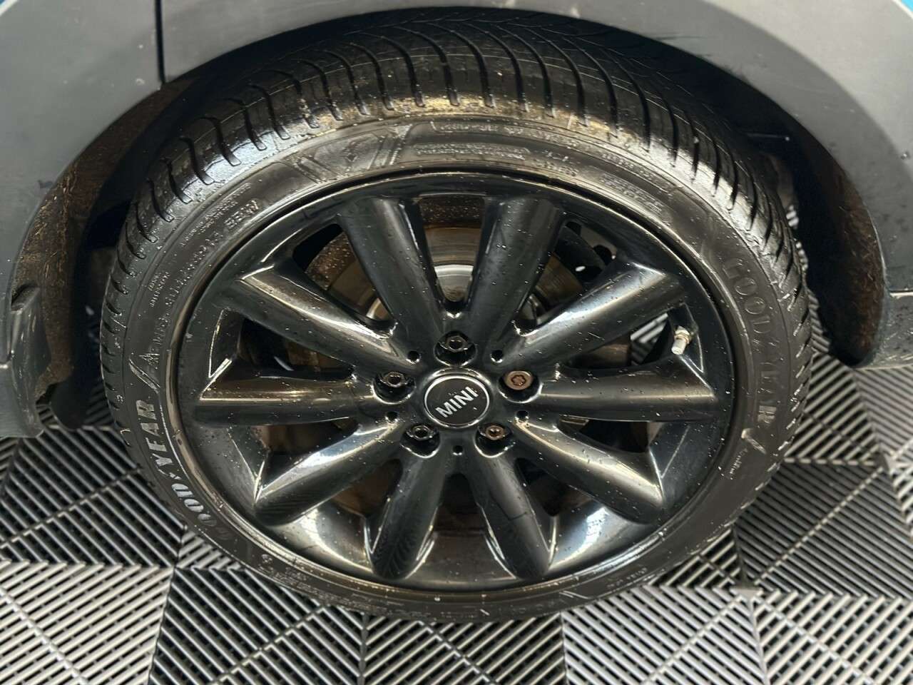 0 MINI HATCH 0 MINI HATCH