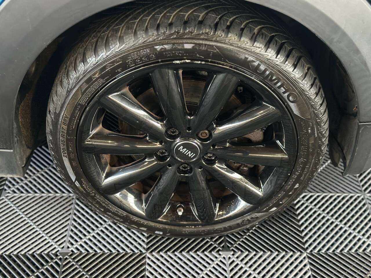 0 MINI HATCH 0 MINI HATCH