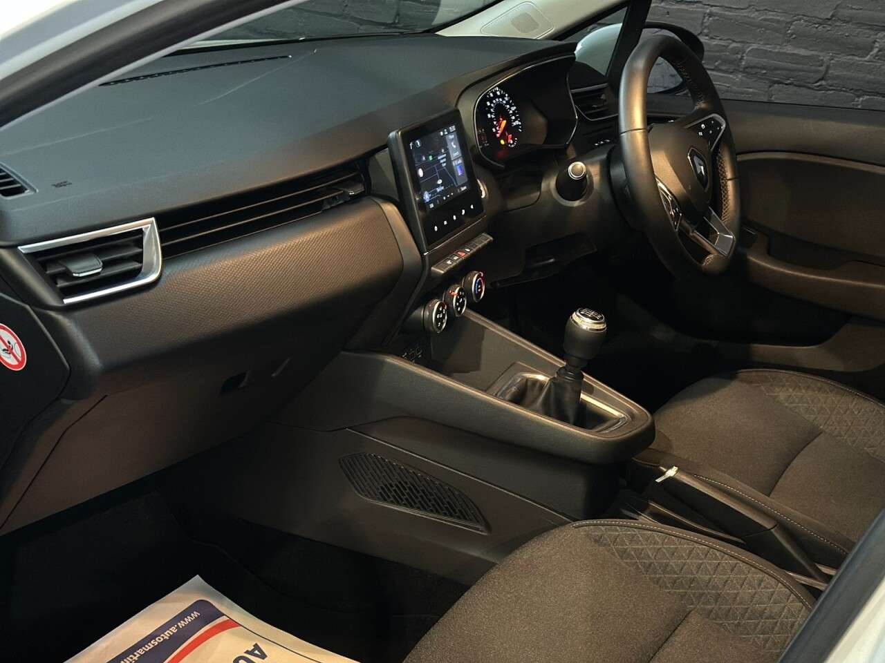 2021 RENAULT CLIO 2021 RENAULT CLIO