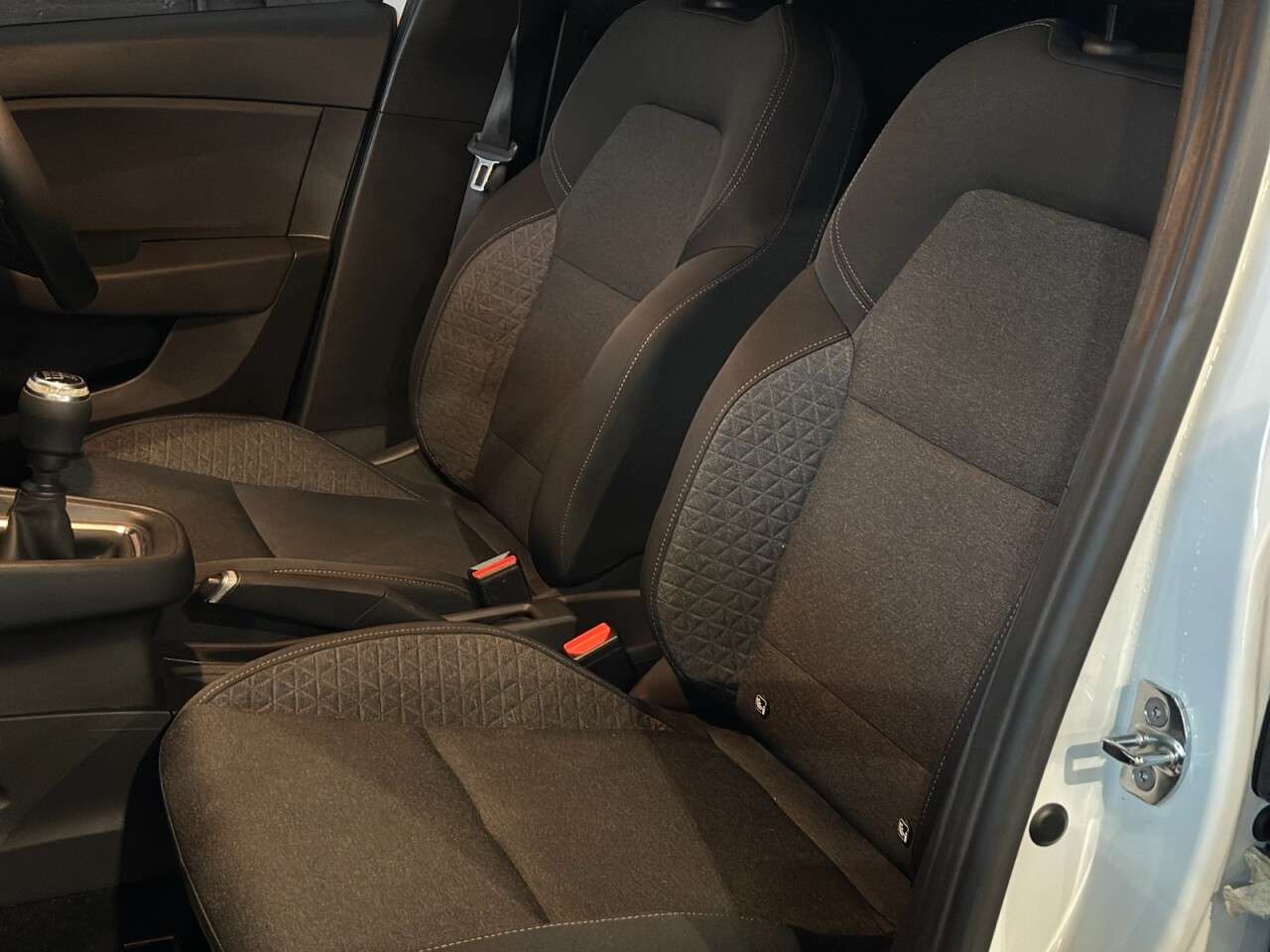 2021 RENAULT CLIO 2021 RENAULT CLIO