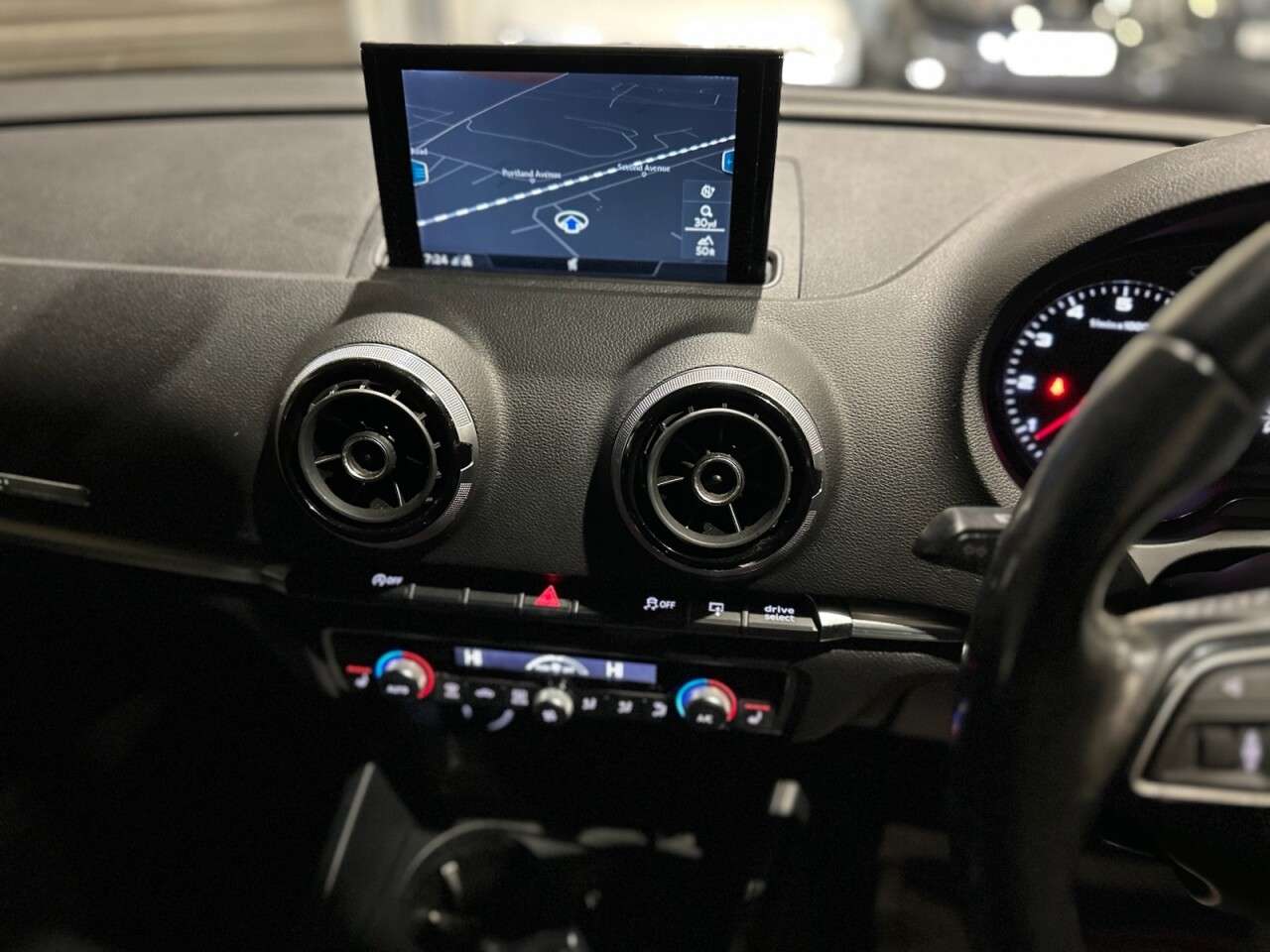 2016 AUDI A3 2016 AUDI A3