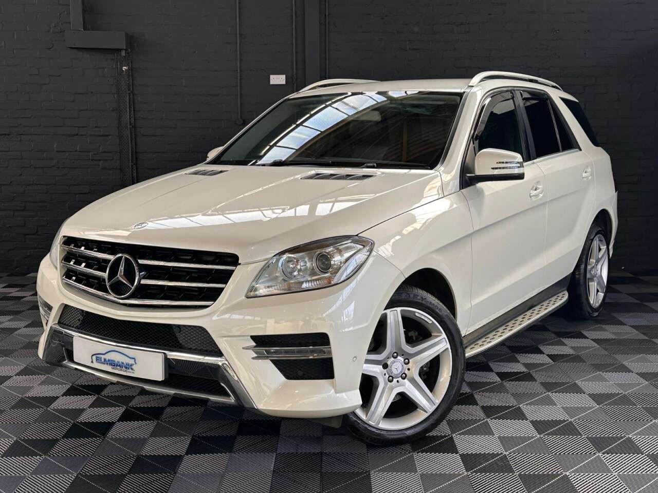 A 2013 MERCEDES-BENZ M-CLASS 2.1 ML250 BlueTEC Sport SUV 5dr Diesel G-Tronic 4WD (204 ps) ULEZ COMPLIANT A 2013 MERCEDES-BENZ M-CLASS 2.1 ML250 BlueTEC Sport SUV 5dr Diesel G-Tronic 4WD (204 ps) ULEZ COMPLIANT