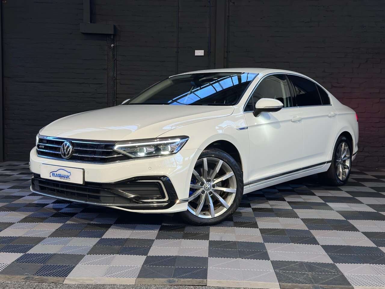 A 2020 VOLKSWAGEN PASSAT 1.4 TSI 13kWh GTE Advance Saloon 4dr Petrol Plug-in Hybrid DSG Euro 6 (s/s) A 2020 VOLKSWAGEN PASSAT 1.4 TSI 13kWh GTE Advance Saloon 4dr Petrol Plug-in Hybrid DSG Euro 6 (s/s)