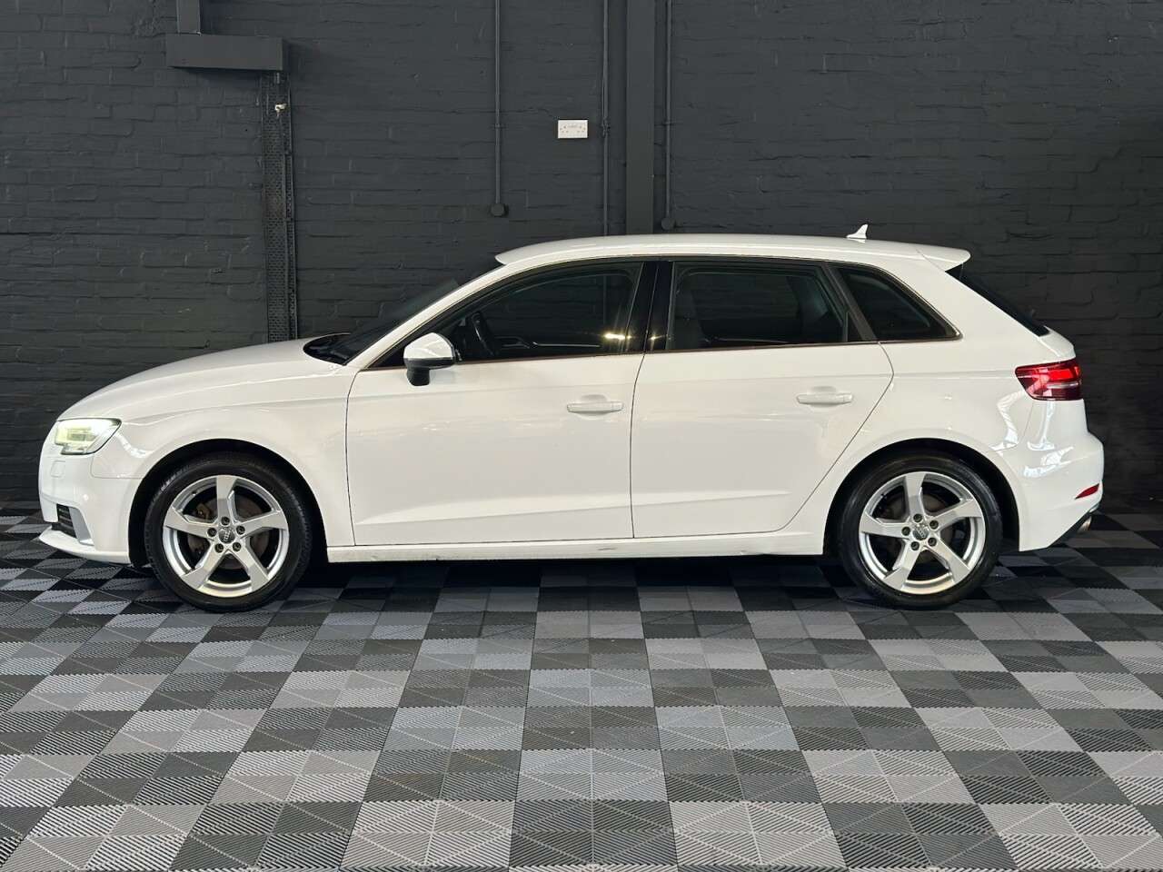 2017 AUDI A3 2017 AUDI A3