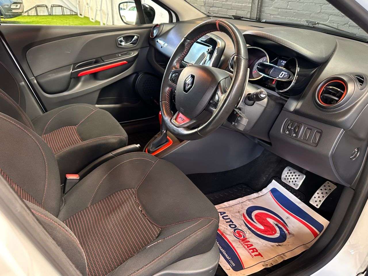 2014 RENAULT CLIO 2014 RENAULT CLIO