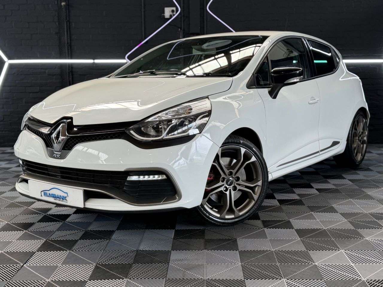 A 2014 RENAULT CLIO 1.6 TCe Renaultsport Hatchback 5dr Petrol EDC Euro 5 (200 ps) Automatic REN A 2014 RENAULT CLIO 1.6 TCe Renaultsport Hatchback 5dr Petrol EDC Euro 5 (200 ps) Automatic REN