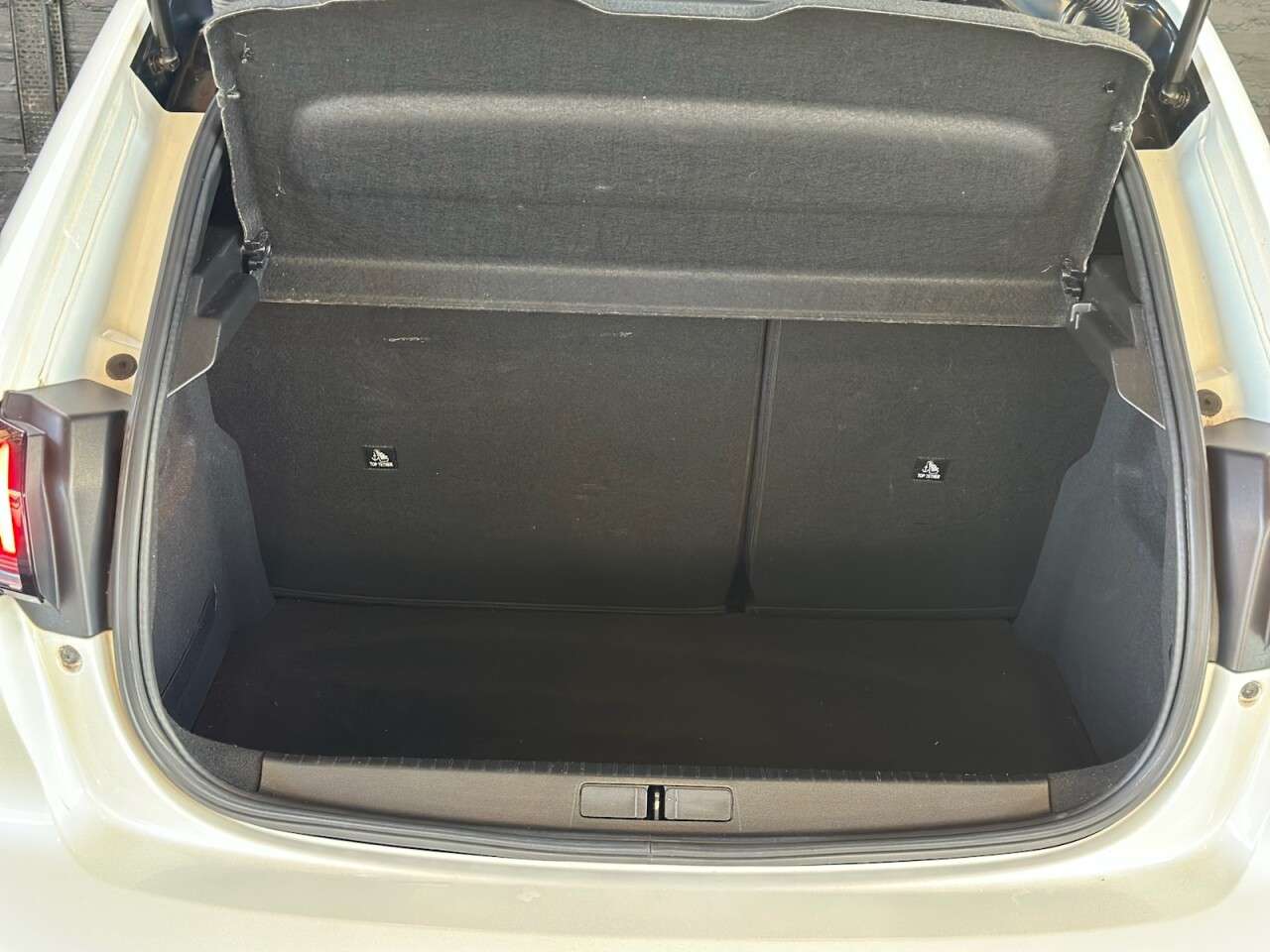 2022 PEUGEOT 208 2022 PEUGEOT 208