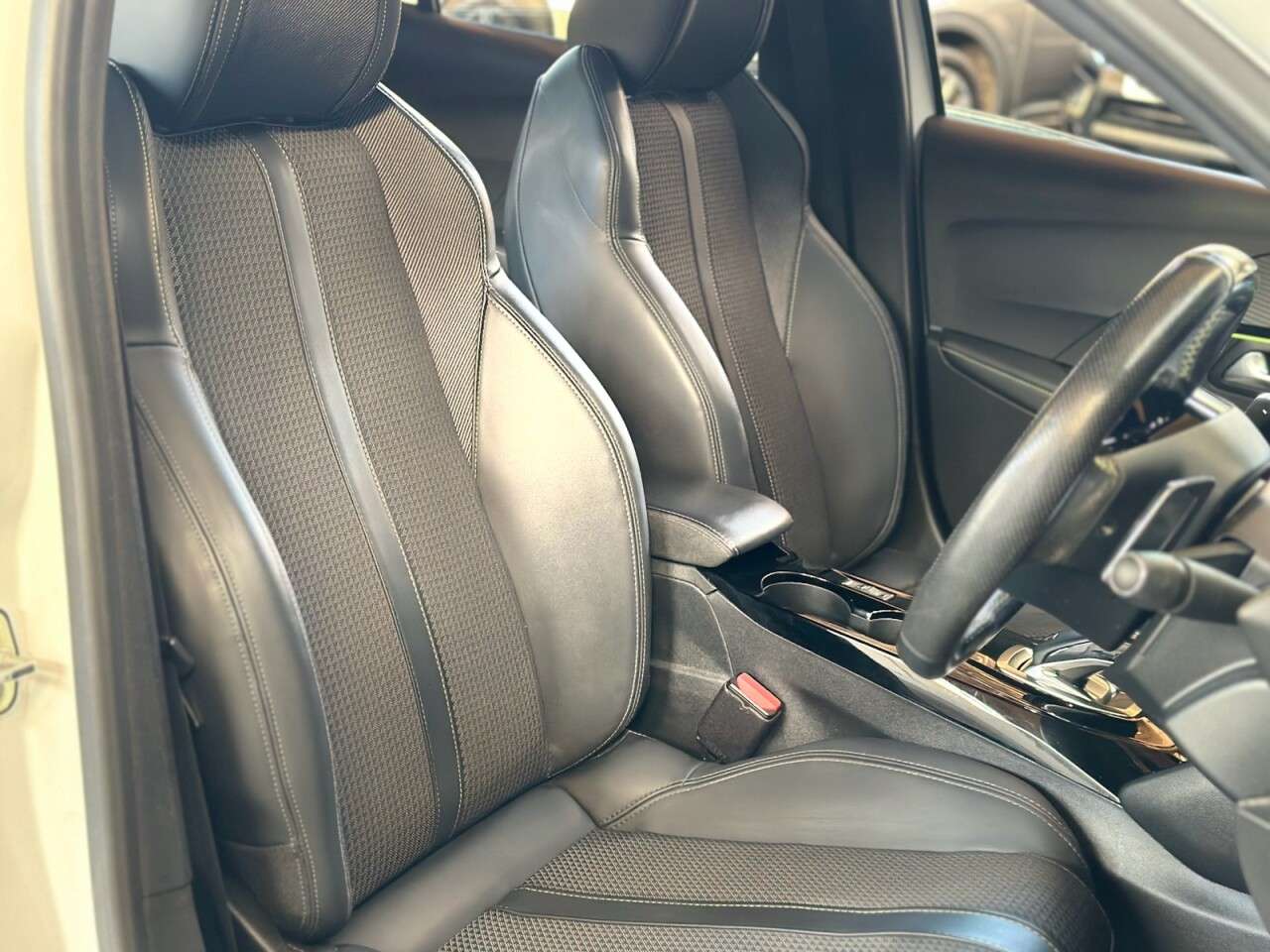 2022 PEUGEOT 208 2022 PEUGEOT 208