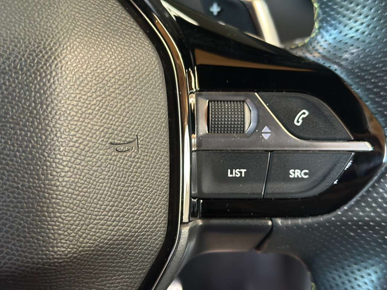 2022 PEUGEOT 208 2022 PEUGEOT 208