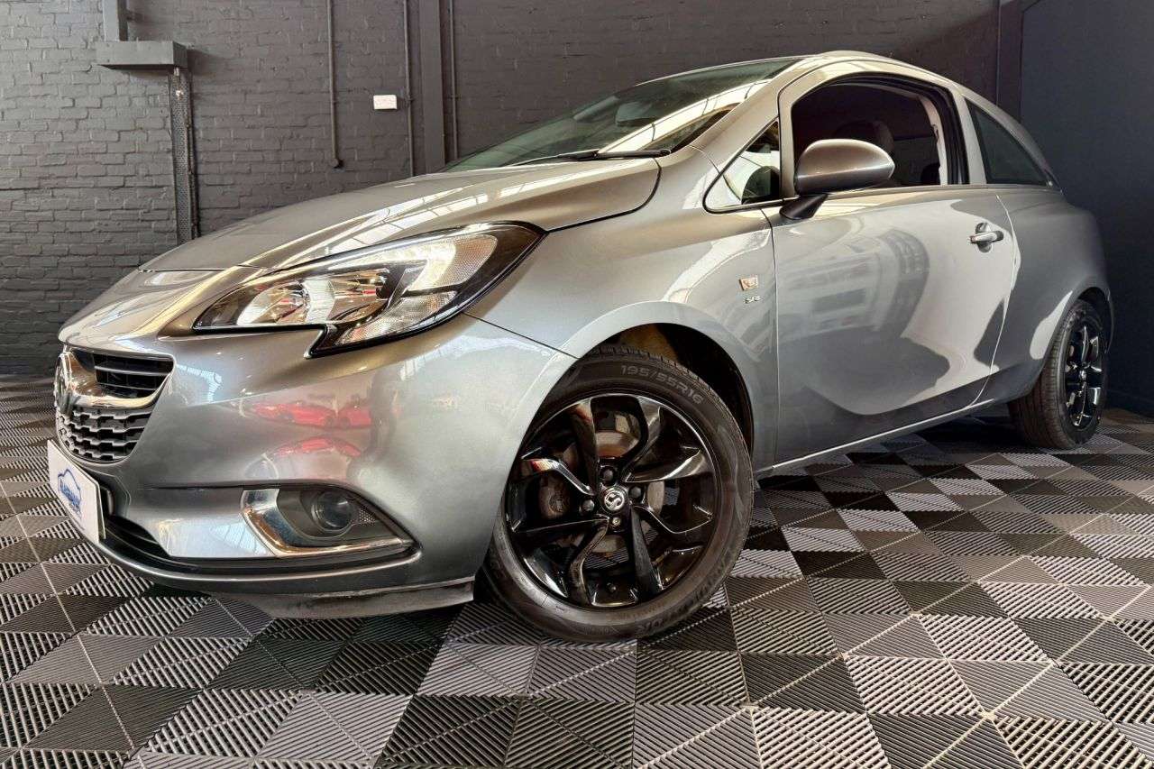 A 2017 VAUXHALL CORSA 1.4i ecoTEC SRi Hatchback 3dr Petrol Manual Euro 6 (75 ps) ONLY 3 OWNERS - A 2017 VAUXHALL CORSA 1.4i ecoTEC SRi Hatchback 3dr Petrol Manual Euro 6 (75 ps) ONLY 3 OWNERS -