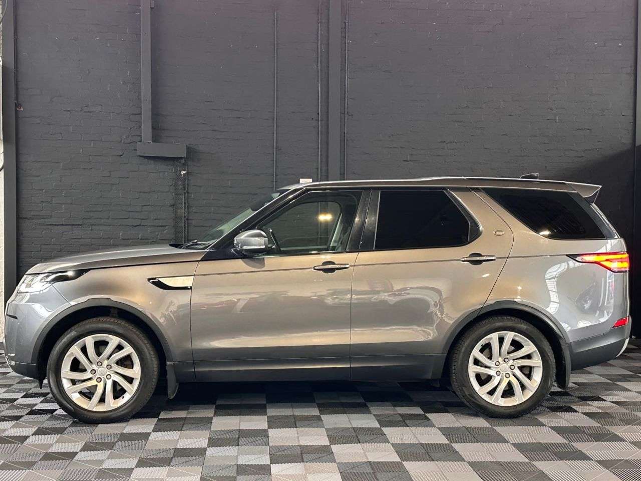 2017 LAND ROVER DISCOVERY 2017 LAND ROVER DISCOVERY