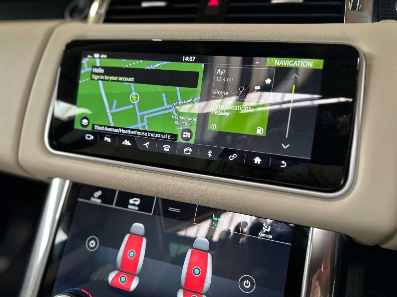 A 2020 LAND ROVER RANGE ROVER SPORT 3.0 D300 MHEV HSE SUV 5dr Diesel Auto 4WD Euro 6 (s/s) (300 ps) A 2020 LAND ROVER RANGE ROVER SPORT 3.0 D300 MHEV HSE SUV 5dr Diesel Auto 4WD Euro 6 (s/s) (300 ps)