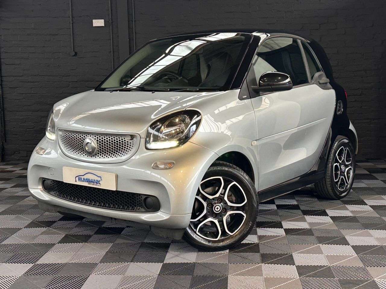 A 2017 SMART FORTWO 1.0 Prime (Premium) Coupe 2dr Petrol Manual Euro 6 (s/s) (71 ps) LOW INS GR A 2017 SMART FORTWO 1.0 Prime (Premium) Coupe 2dr Petrol Manual Euro 6 (s/s) (71 ps) LOW INS GR
