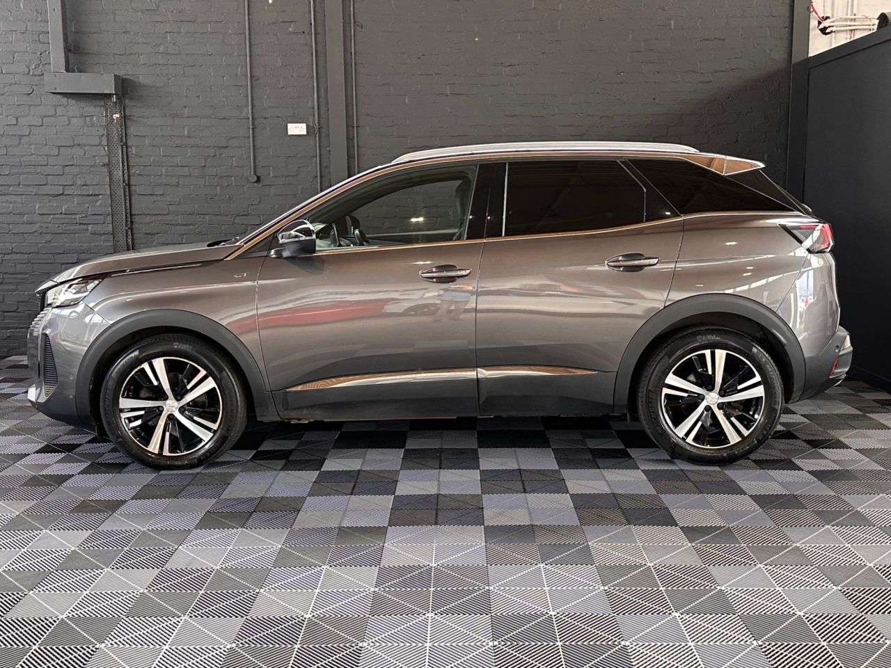 2021 PEUGEOT 3008 2021 PEUGEOT 3008