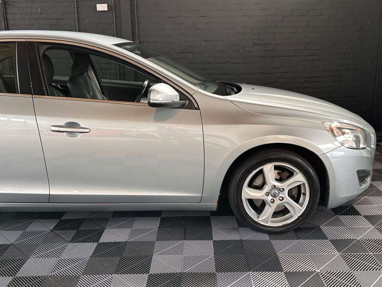 2011 VOLVO S60 2011 VOLVO S60