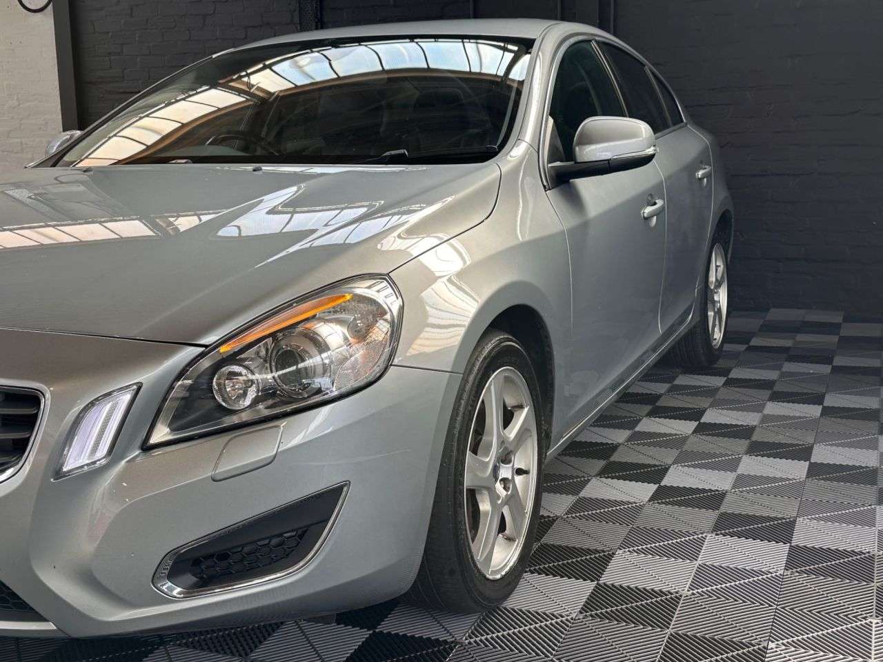 2011 VOLVO S60 2011 VOLVO S60