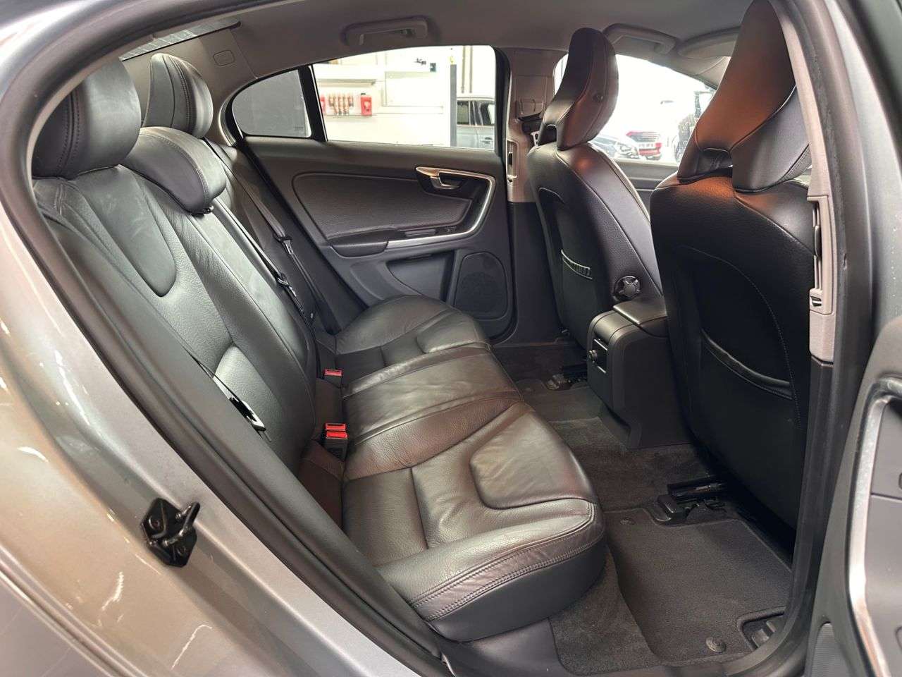 2011 VOLVO S60 2011 VOLVO S60